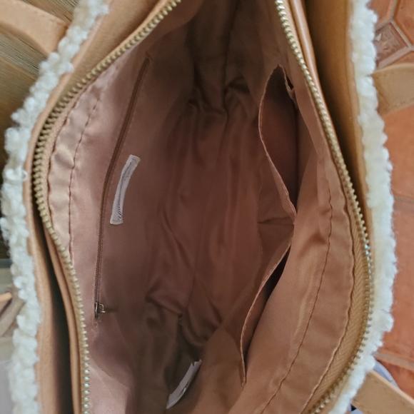 Purse - Picture 2 of 3